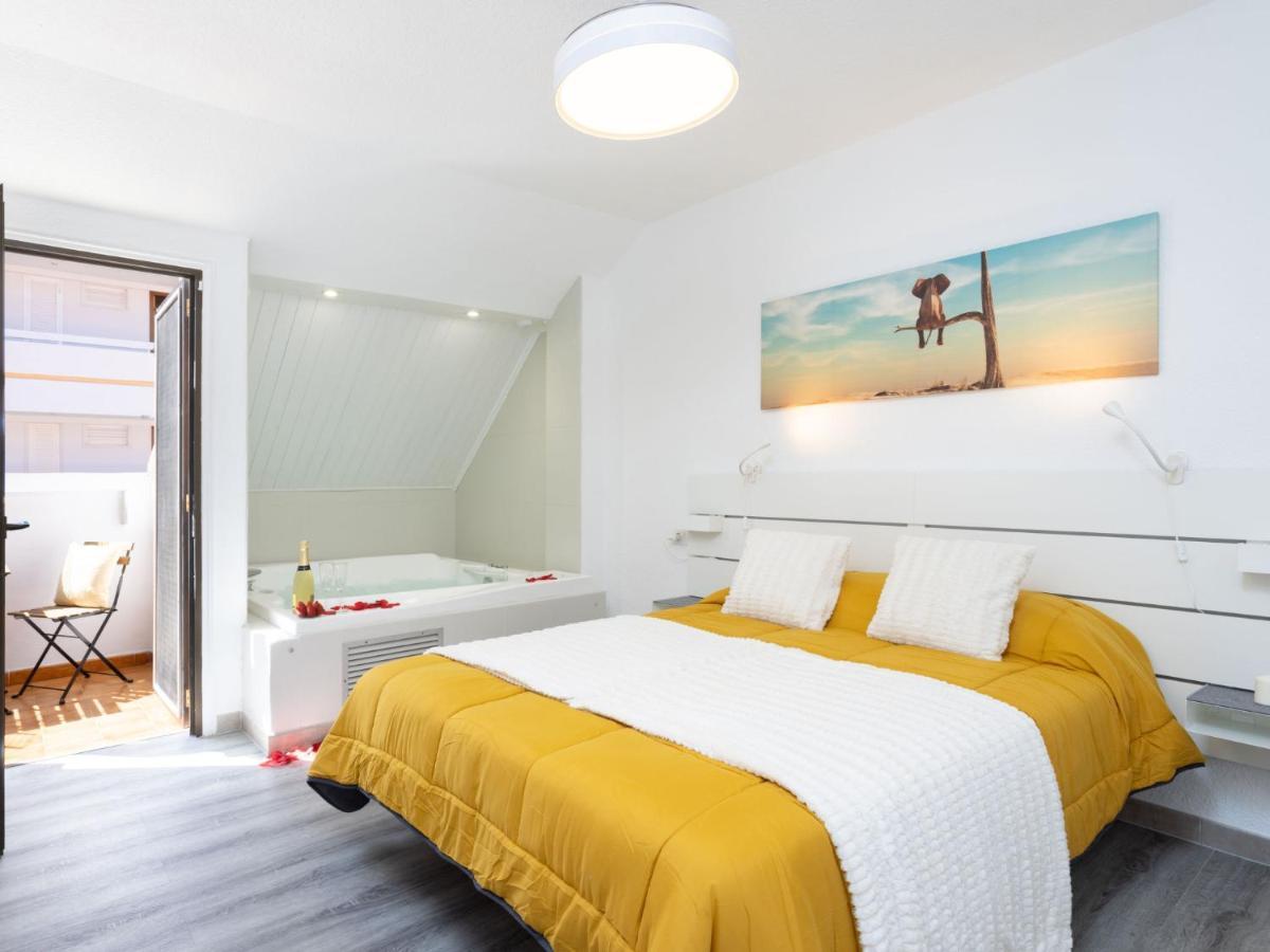 Apartment Deluxe Altemar By Interhome Playa de las Américas Kültér fotó
