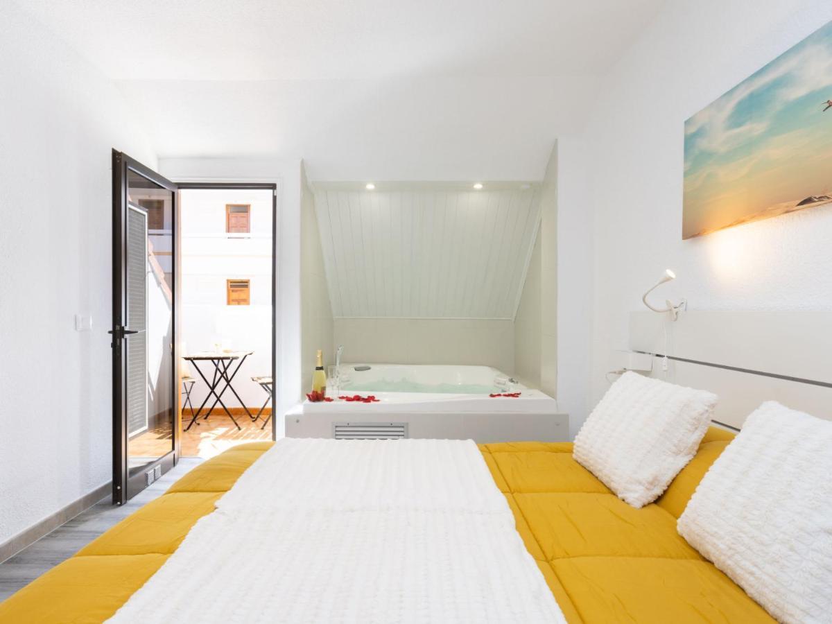 Apartment Deluxe Altemar By Interhome Playa de las Américas Kültér fotó